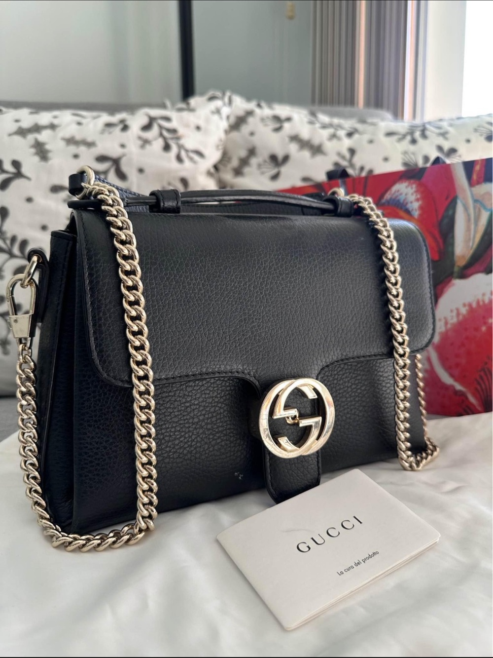 Gucci Black Pebbled Leather Shoulder Bag with Gold Hardware